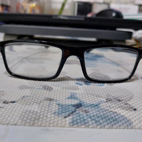 Simple Black Geek Frame Readers +1.25 Power Simple Everyday Usage Stylish Trendy - Picture 1 of 8